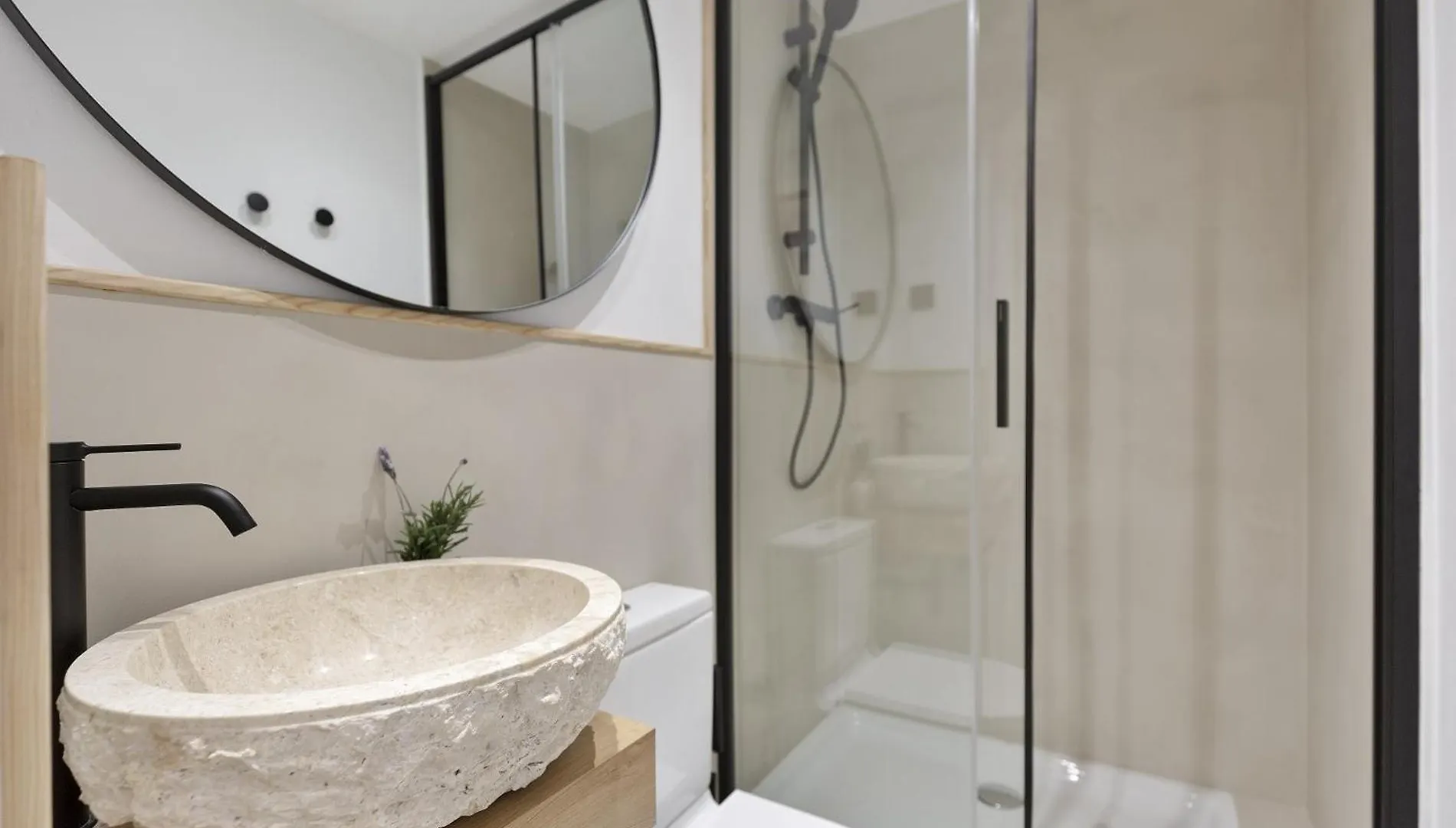 Ola Living Calabria Apartment Barcelona