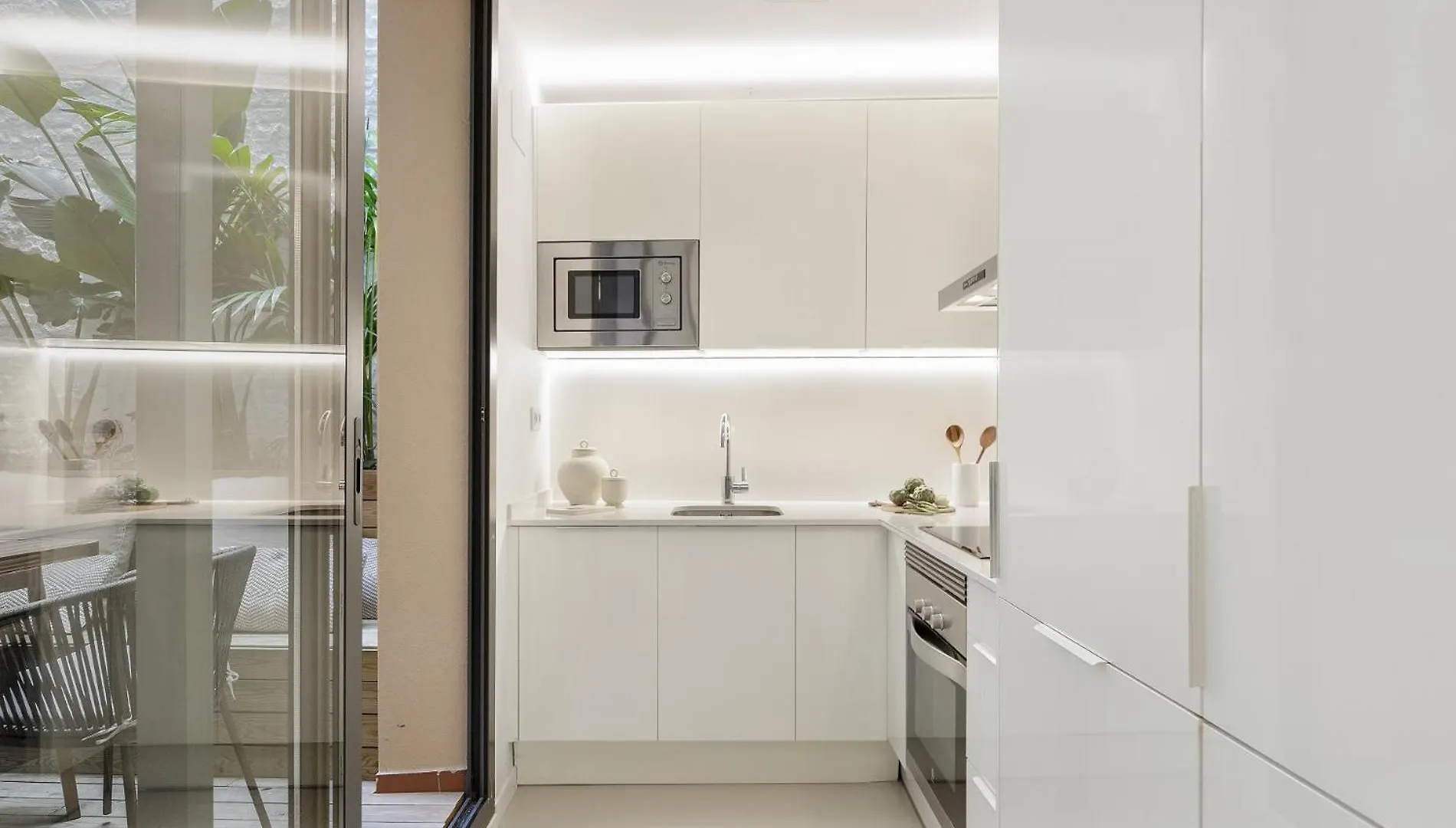 Ola Living Calabria Apartment Barcelona Spain