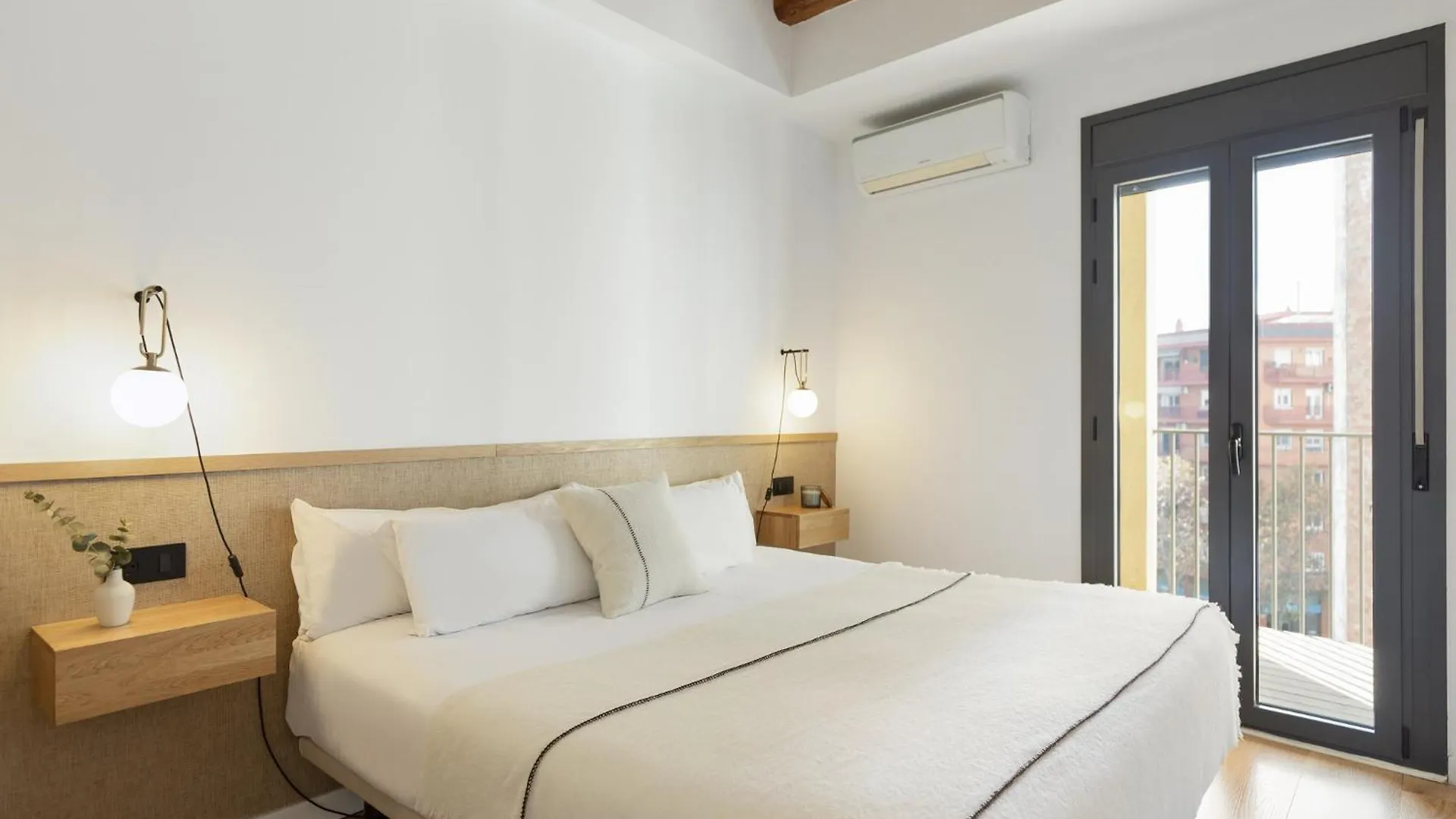 Ola Living Calabria Apartment Barcelona