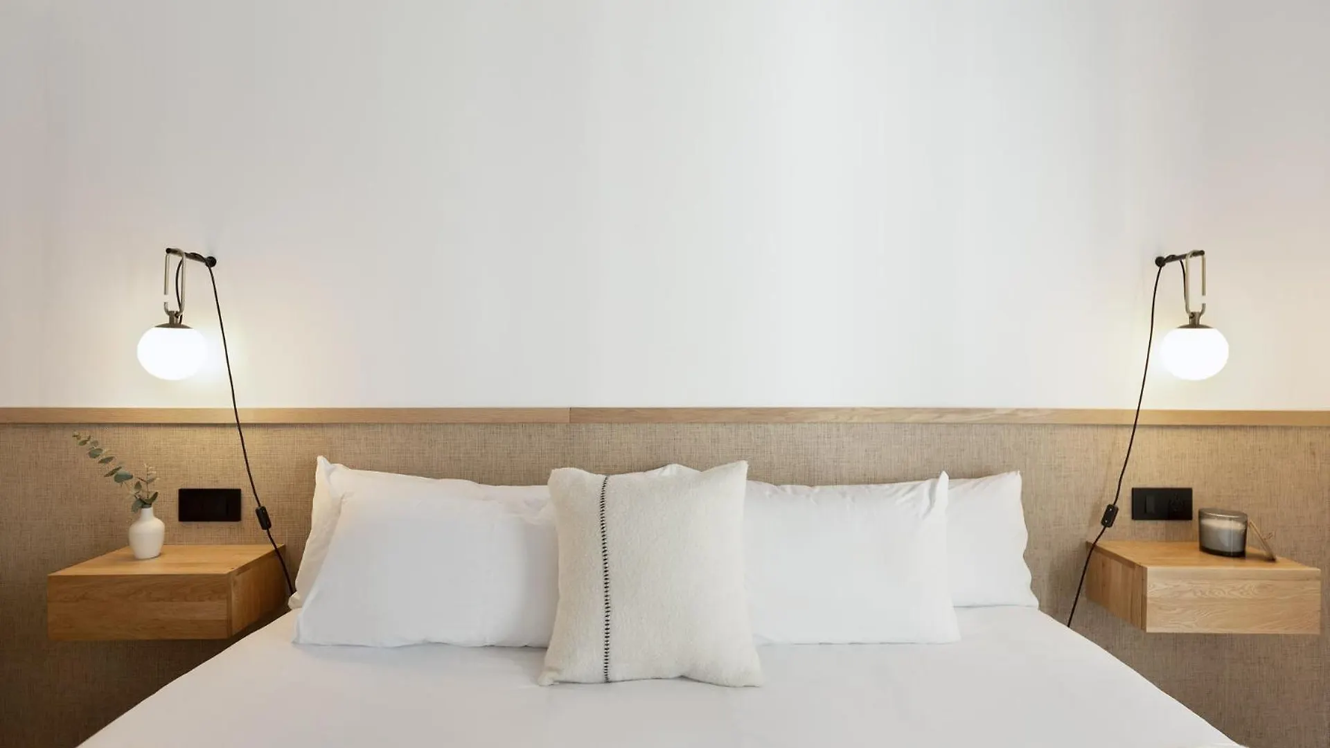 Ola Living Calabria Apartment Barcelona Spain