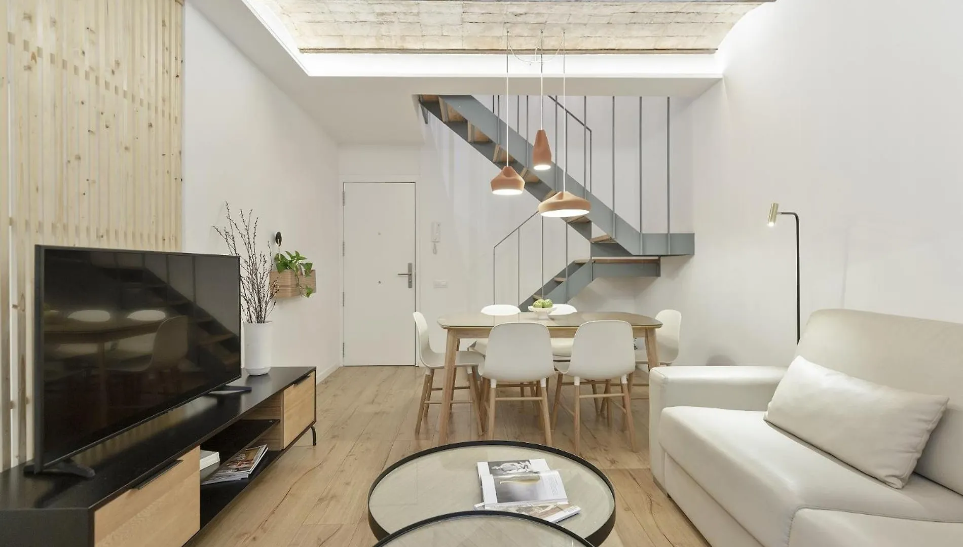 Ola Living Calabria Apartment Barcelona Spain